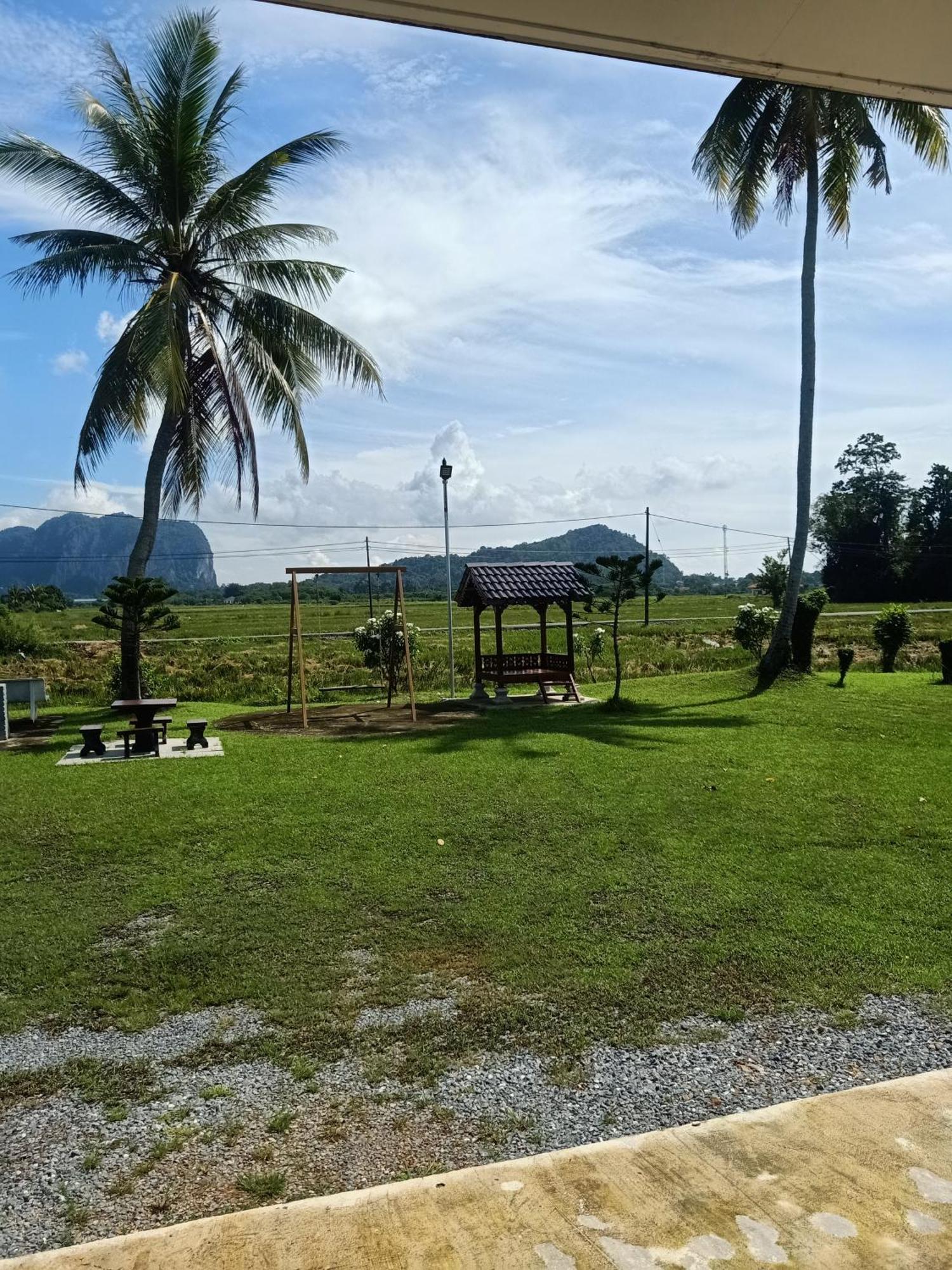 Heal Inn Roomstay- Islamic Guest Kangar Extérieur photo